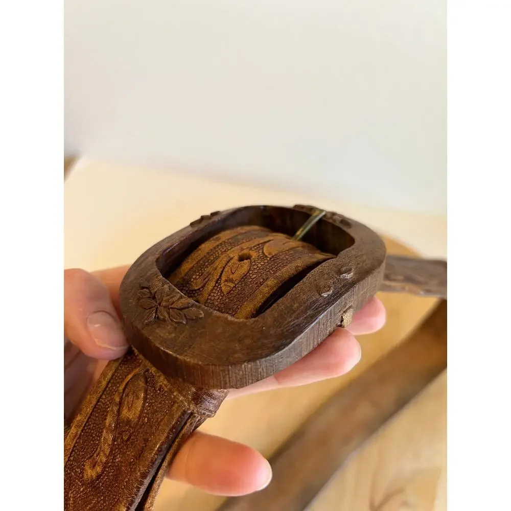 Vintage Brown Tooled Floral Western Wooden Carved Buckle Belt Size Medium